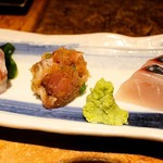 ろばた 翔 - 向かって左から、さわら、なめろう