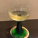ドイツ居酒屋 ヴァルト - フランケンの白ワイン。