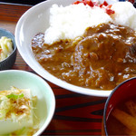 善磯 - ハンバーグカレー800円