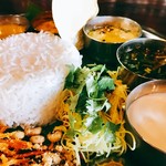 Spice&Dining KALA - ビーフンまで入ってるｗベリー系のアチャールって素敵♡