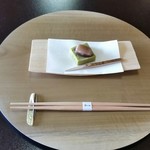 到着時の菓子。