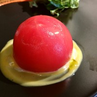 とれふる - トマトの中に高野豆腐と海老と枝豆 自家製のマヨネーズを添えて