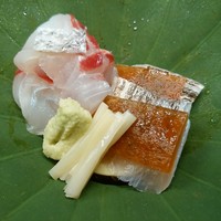 赤坂 菊乃井 - 明石の鯛と太刀魚の刺身