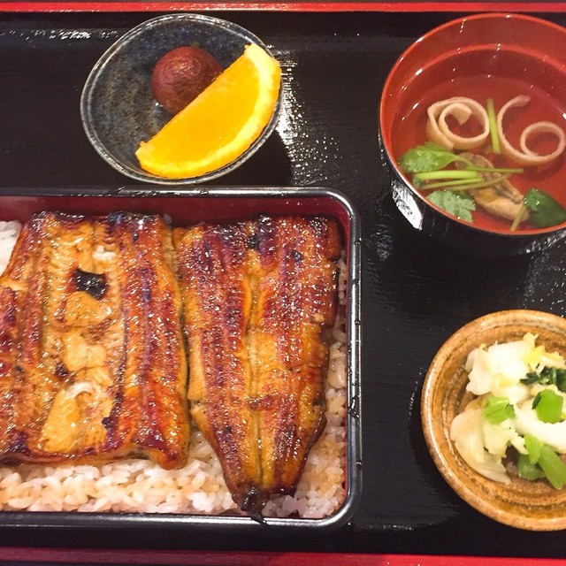 虎ノ門 うなぎのお宿>
