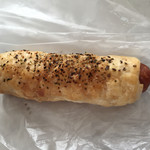 ブーランジェリー・ゼロサンゴ - 2017年6月 ウインナーパイ包み