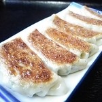 台湾料理 四季紅 - 台湾味噌ラーメン ＋ 焼き餃子 セット800円