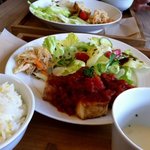 Sacra Cafe. - 揚げ豆腐のトマトソース