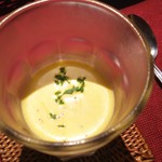 サーラ・マンジェ・ドゥ・クール  - かぼちゃの冷製スープ