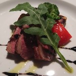 サーラ・マンジェ・ドゥ・クール  - 肉料理（鴨）