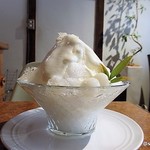 やさしいスイーツ工房 ドゥサール - 大人のカキ氷酒粕と生クリームの淡雪クリームエスプーマ