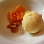 ホテルニドム - 季節のデザートのアップ
