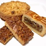 スイス・ドイツ菓子 こしもと - “マンデルブレッタ、エンガディーナ、アップフェルキャラメル”