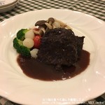 エルミタージュ - 牛ホホ肉の赤ワイン煮込み