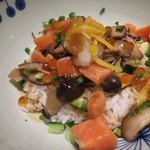 マルモキッチン - 漬けサーモンときのこのおろしごはん