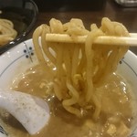 麺屋   亀城 - 麺をリフト！