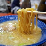 じょっぱりラーメン - 麺リフト