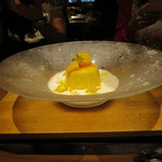 焼肉 うしみつ - さらさら粉雪のスノーケーキ