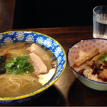 Jikasei Men Kamikaze - 塩ラーメン(¥750) + 
                        チャーシューライス(¥300)