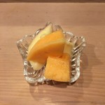 うを徳 - 水菓子（夕張メロン + 山梨 桃）