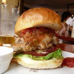 COCOCHI BURGERS - CoCochi（レッドホットチキンバーガー）