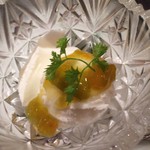 大三 - ヨーグルトアイスの梅ジャム添え