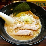 ラーメン長山 - 鶏豚骨醤油ラーメン 690円