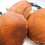 清寿軒 - 大判どら焼き