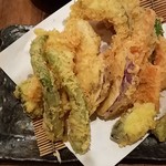 弥平 - 三浦野菜と季節の野菜天ぷら盛り合わせ