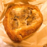 べべのおそうざい - カマンベールとハニーナッツ 380円