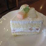 プレリュード - 桃のショートケーキ