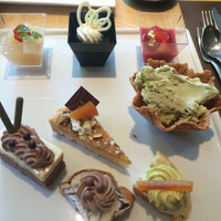 ブッフェアンドカフェ スロープサイドダイナー ザクロ - 