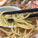 らーめん すみれ - すみれ 二代目松阪店 新・味噌Ⅱ 麺