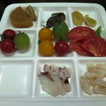 ホテル ナトゥールヴァルト富良野 - 夕食ビュッフェ（つぶ貝、たこ、富良野野菜など）