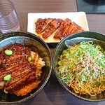 備前汁なし担担麺 虎ぼるた 大安寺店 - 汁なしバーコー担々麺+デミカツ丼セット：950円+450円