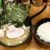横浜ラーメン てっぺん家