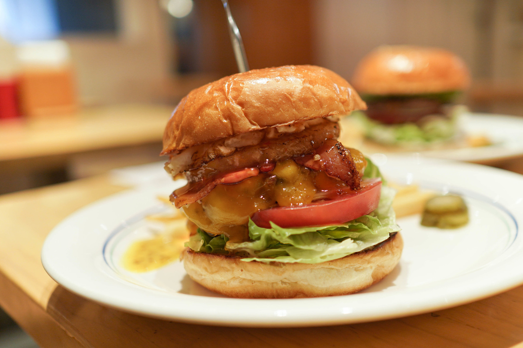 レイヤーズ 丸の内 本店 （LAYERS） - 久屋大通/ハンバーガー | 食べログ レイヤーズ 丸の内 本店 (久屋大通/ハンバーガー)