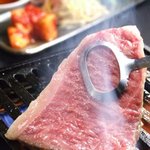 Fujino Seinikuten - 精肉店が営むお店だから、肉の鮮度がよく脂のノリも別格!!セットメニューも充実。