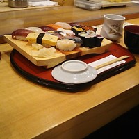 鮨政 西口店 - ランチ握り大盛り、ネタが厚いです