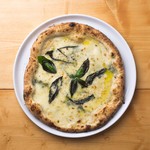 Pizzeria e Trattoria SPESSO - クワトロフォルマッジ