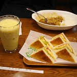 喫茶タマイチ - エッグトースト・カレー