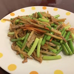 Koman En - にんにくの芽と豚肉の細切り炒め