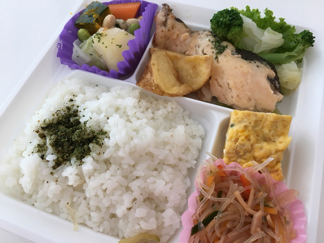 GREEN LEAVES MALL Nagoya Kinen Byoin Baiten photo 3