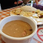 スーパーフーズブラジル - すべてのプレートに豆のスープが付きます