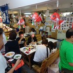Aomori Gyosa Isenta - 朝は乗っけ丼で賑わいます
