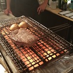CARNE - リブロース300g焼く様子