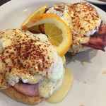 Eggs 'n Things - エッグベネディクト