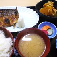 季節料理 姿 - さば塩焼き定食900円