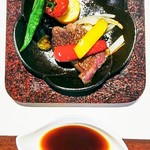 Yaya dining - 伊予牛鉄板焼き
                        わさび醤油添え