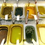 ややダイニング - １階
      サラダ
      ドレッシング