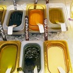 ややダイニング - １階
      サラダ
      ドレッシング